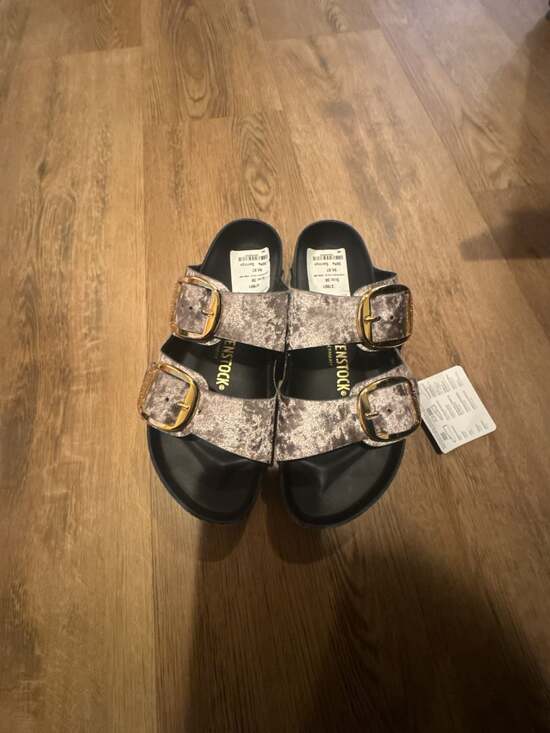 Birkenstock Shoes - Birkenstock Arizona Big Buckle Sandals in Metallic Rose Velvet